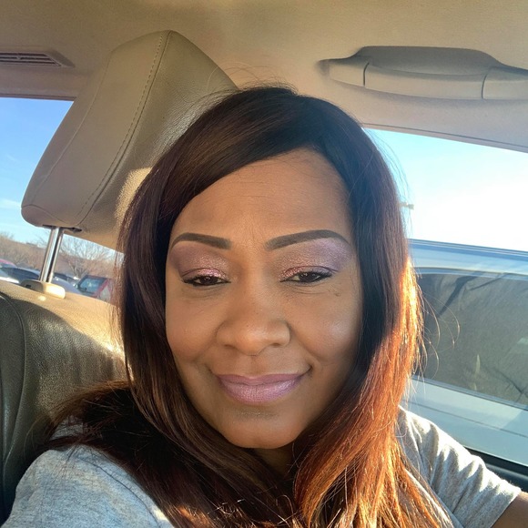 Profile Picture of Carla Rudd (@carlarudd40) on Poshmark