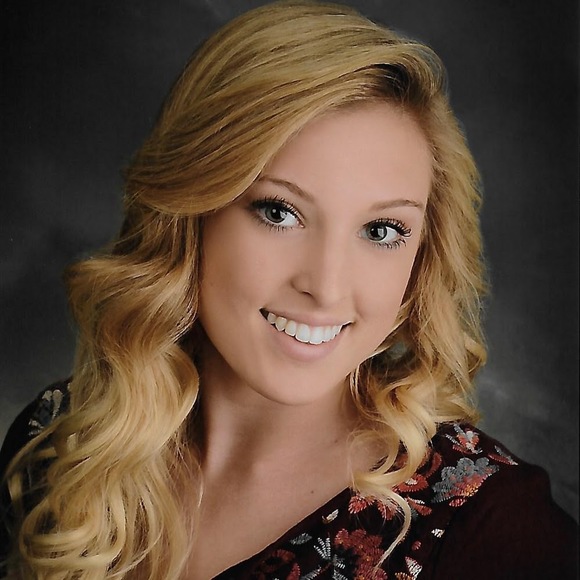 Profile Picture of Camden Davis (@blondie21529) on Poshmark