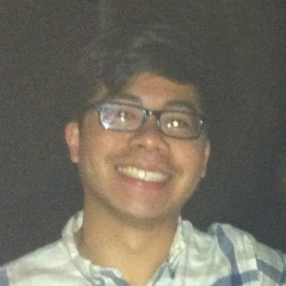 Profile Picture of Alex Chen (@alexchen33) on Poshmark