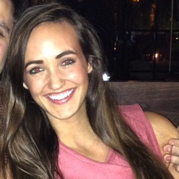 Profile Picture of Maymay Cates (@maymaycates) on Poshmark