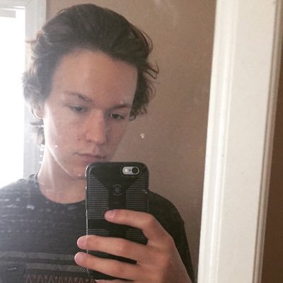 Profile Picture of Alex Temple (@alexbtemple1998) on Twitter