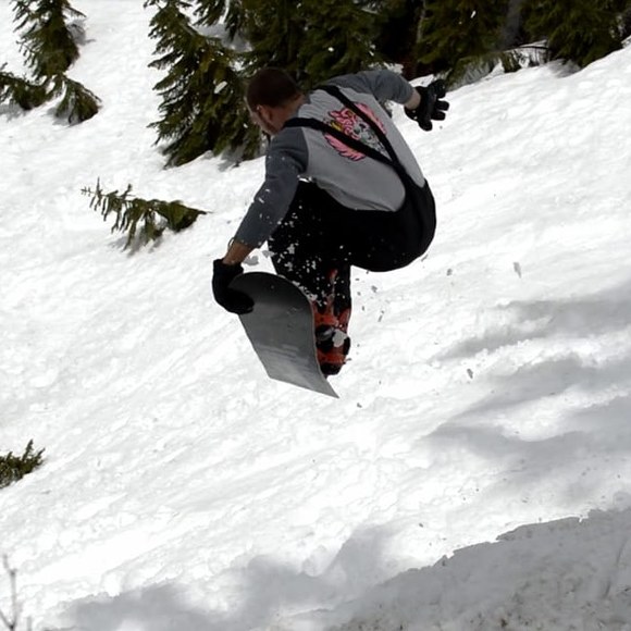 Profile Picture of Ryan Schwake (@ryan_schwake) on Poshmark