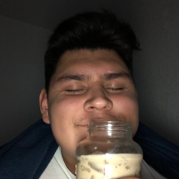 Profile Picture of Julian Armenta (@jujuthegreatzz) on Poshmark