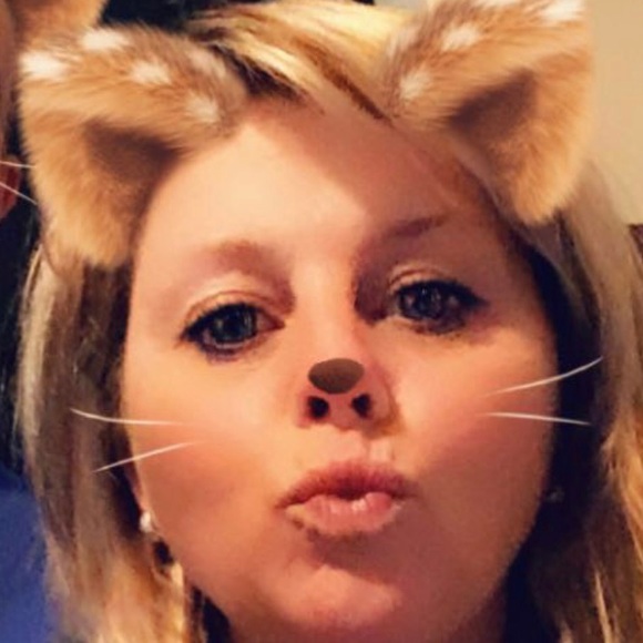 Profile Picture of Tracy Pate (@tracypa123) on Poshmark