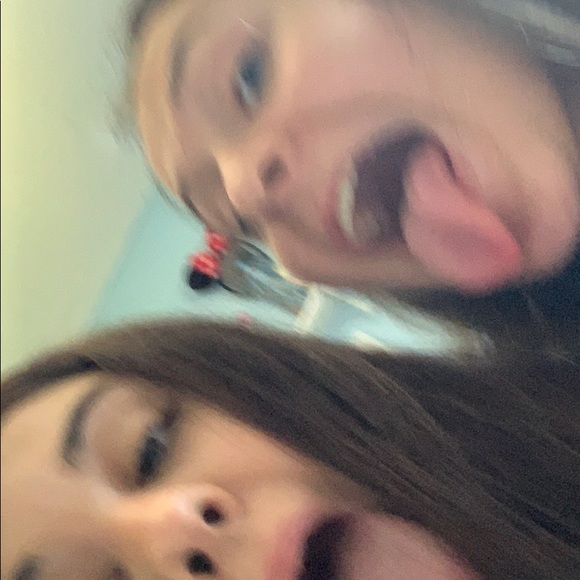 Profile Picture of Victoria Oswald (@victoria_oswald) on Poshmark