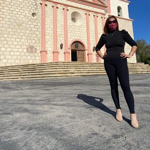 Profile Picture of Aileen Calumpiano (@acalumpiano) on Poshmark