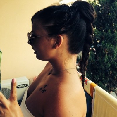 Profile Picture of Julia Michels (@Julia_Mi18) on Twitter