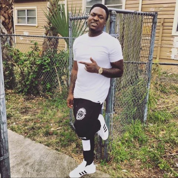 Profile Picture of Tjuan Patrick (@pctweezie) on Poshmark