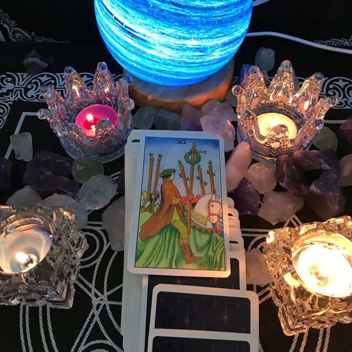 Profile Picture of Alice Tarot (@alicetarot2) on Tiktok