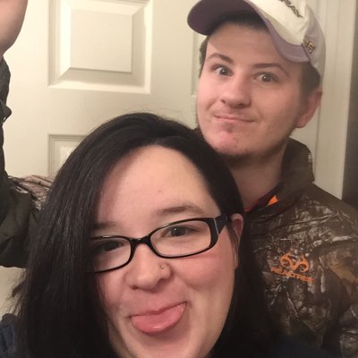 Profile Picture of April & Nate Morey (@snowball50006) on Twitter