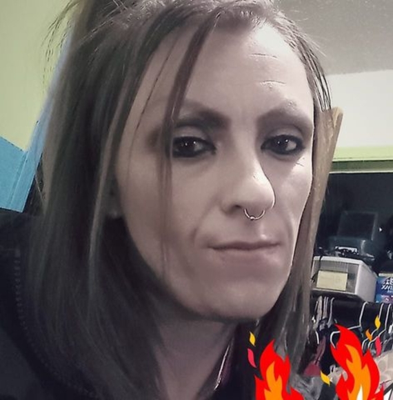 Profile Picture of Delica Bloxham (@delicabloxham) on Poshmark