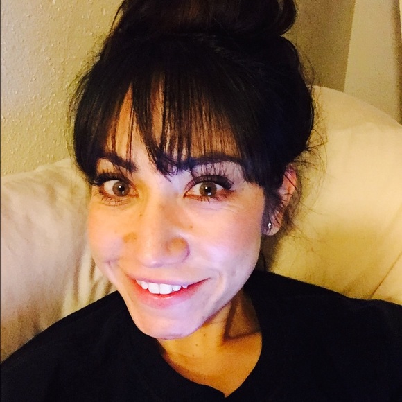 Jen Madrill - Poshmark Profile Picture of Jen Madrill (@madrillj) on Poshmark