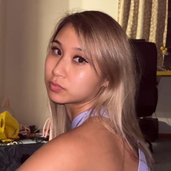 Profile Picture of Helen Luu (@@helenluu) on Tiktok