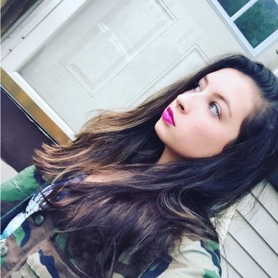 Rebecca Everett - Twitter Profile Picture of Rebecca Everett (@reverett1187) on Twitter