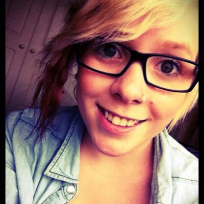 Profile Picture of Laura Heaton-Harris (@heats1992) on Twitter