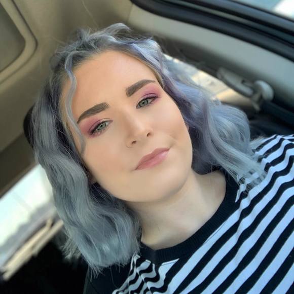 Profile Picture of Morgan Mays (@morganemays) on Poshmark