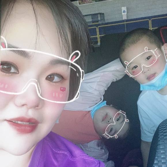 Profile Picture of Jin Lin (@jrl3458) on Poshmark