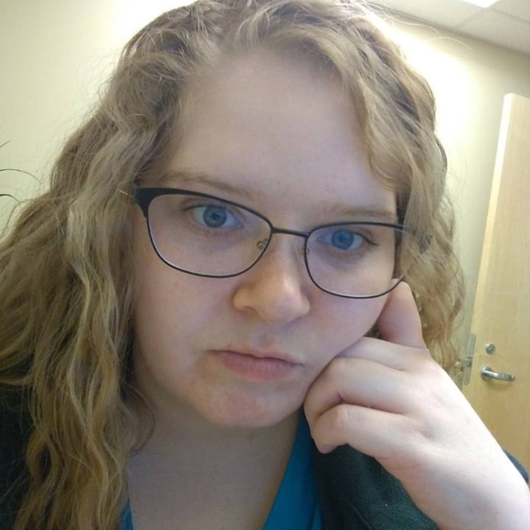 Profile Picture of Haley Perrine (@h_perrine) on Poshmark