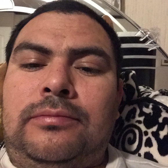 Profile Picture of Luis Ceniceros (@luisceniceros) on Poshmark