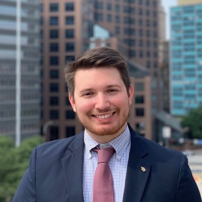 Profile Picture of Alex Becerra (@axbecerra) on Twitter