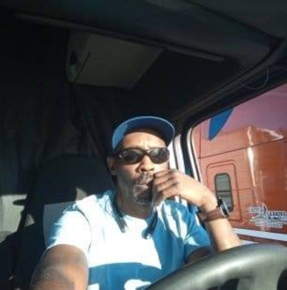 Profile Picture of Raymond Davis (@raymonddavis315) on Poshmark