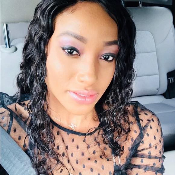 Profile Picture of Monique Richards (@cowgirl30877) on Poshmark