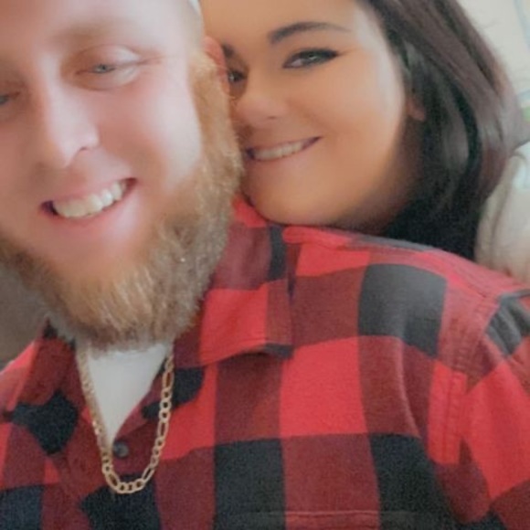 Profile Picture of Haley Ammons (@haleyammons310) on Poshmark