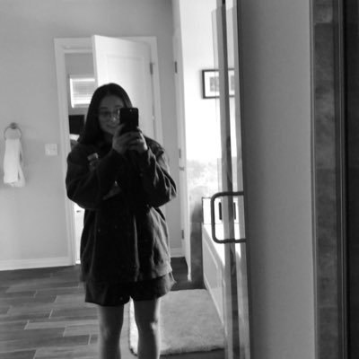 Profile Picture of Carly Graves (@carlygraves15) on Twitter