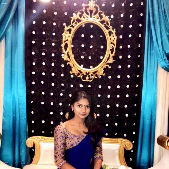 Profile Picture of Soniya Causer (@soniyaa_b) on Poshmark