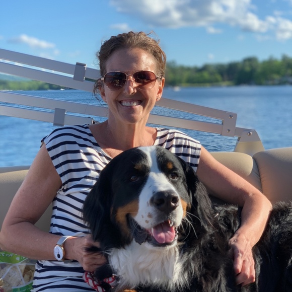 Profile Picture of Stephanie Dimarzio (@stephdmz) on Poshmark