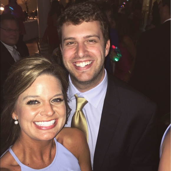 Profile Picture of Lauren Benak (@laurenbenak) on Poshmark