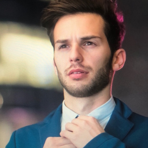 Profile Picture of Xochitl Forro (@xochitlforro) on Poshmark