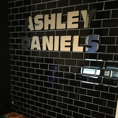 Profile Picture of Ashley Daniels Hair (@@Ashley__Daniels) on Twitter