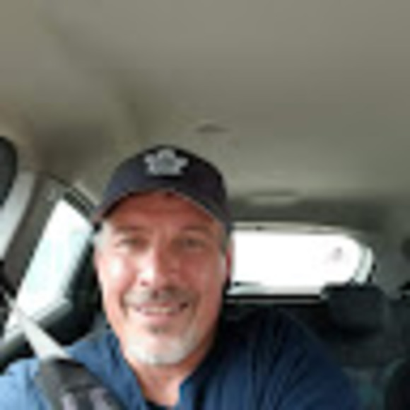 Profile Picture of Richard Hearn (@hearnrichard430) on Poshmark