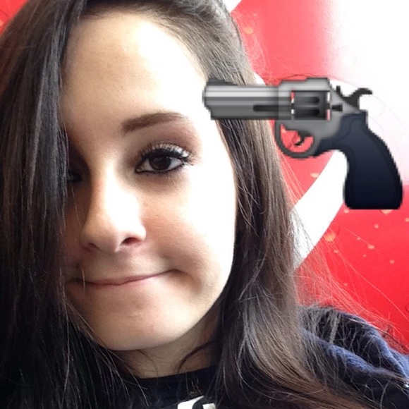 Profile Picture of Amanda Montague (@amandumbplease) on Poshmark