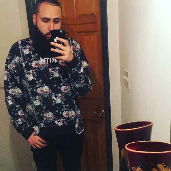 Profile Picture of Ruben Silva (@batman5259) on Poshmark