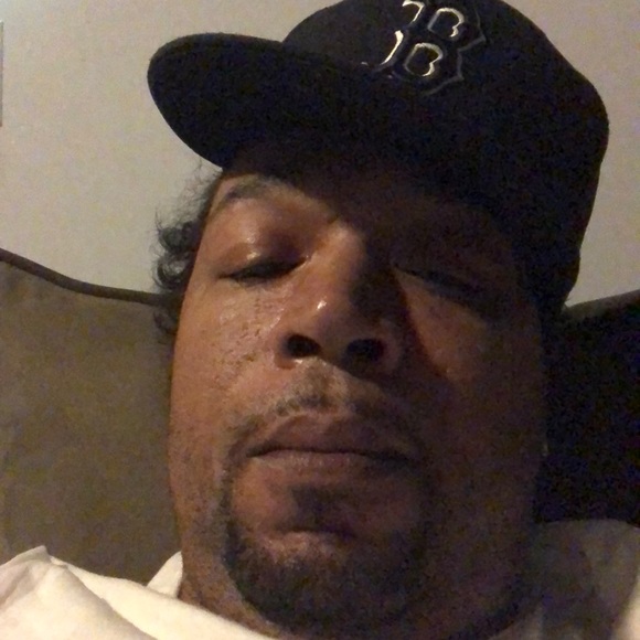 Profile Picture of Kenneth Darden (@kenneth_darden) on Poshmark