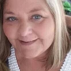 Profile Picture of Bess Boyd (@bess.boyd) on Facebook