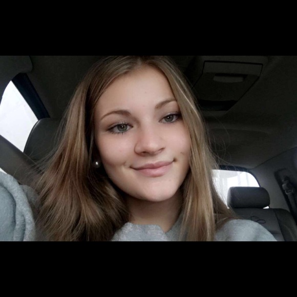 Profile Picture of Bailey Brockus (@b_brockus) on Poshmark