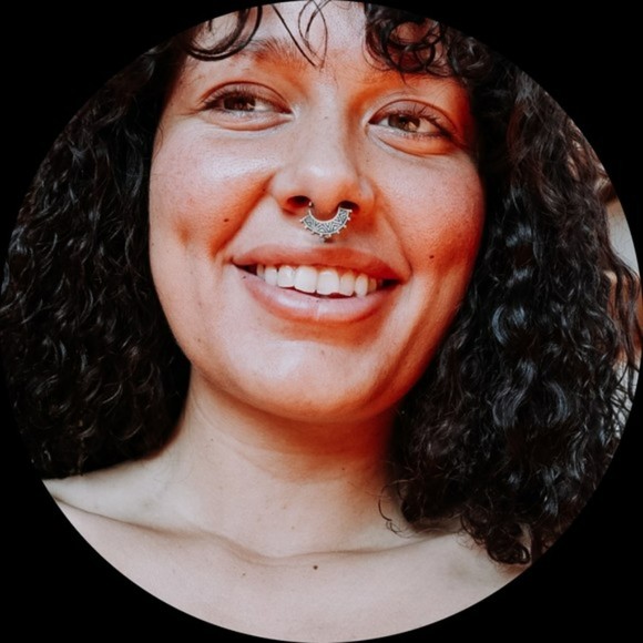 Profile Picture of Pele Ronchi (@peleronchi) on Poshmark