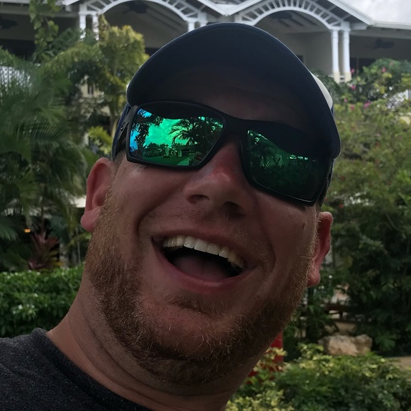 Profile Picture of Josh Cannon (@joshcannon613) on Poshmark