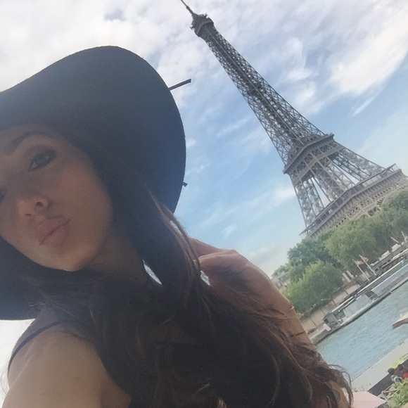 Profile Picture of Justine Cappiello (@just33) on Poshmark