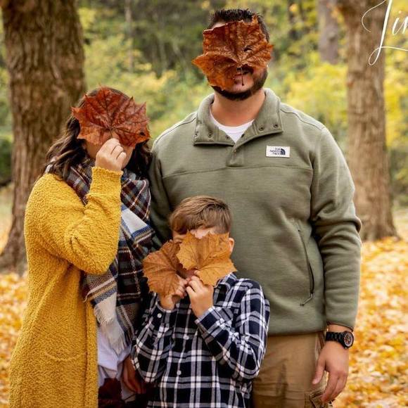 Profile Picture of Jacob Gossett (@jcbgossett) on Poshmark