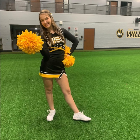 Profile Picture of Haleigh Simanek (@hsimanek22) on Poshmark