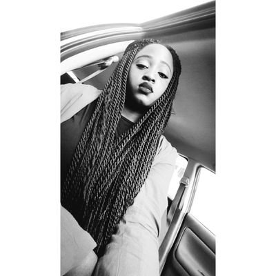 Profile Picture of Maxine (@mabi_long) on Twitter
