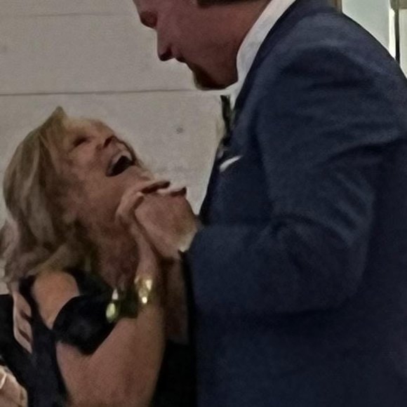 Profile Picture of Debbie Happe-grimmett (@dhappee4) on Poshmark