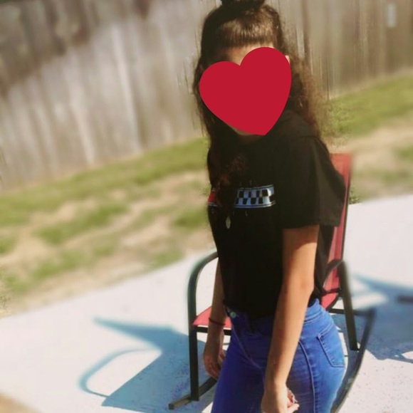 Profile Picture of Loyalty Loyalty (@trinpoptart) on Poshmark