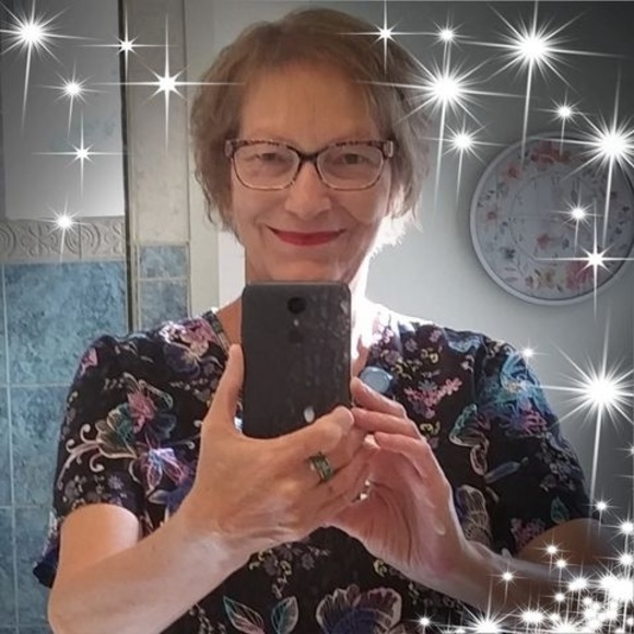 Profile Picture of Kay Oglesby (@oglesbykay10) on Poshmark