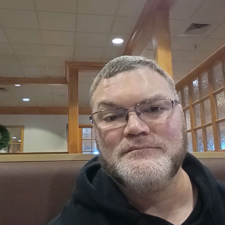 Profile Picture of Christopher Kulp (@@catdaddy78) on Tiktok