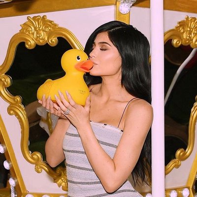 Profile Picture of Kylie Jenner (@Kylizzlenynizzl) on Twitter